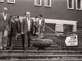 Asistentes a la celebración de las Bodas de plata del centro privado de Educación Secundaria "ETEO Lanbide Heziketarako Bailarako Eskola". Entre ellos Jose Antonio Mendikute, director del centro