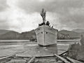 BOTADURA DEL BARCO "OCTUBRE" DE LOS ASTILLEROS DE ZUMAIA. (Foto 2/3)