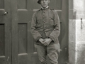 MILITARES HERIDOS EN LA GUERRA DE AFRICA EN EL PATIO DEL PALACIO DE MIRAMAR HABILITADO COMO HOSPITAL MILITAR. (Foto 1/4)
