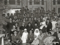 LA REINA MARIA CRISTINA JUNTO A UN GRUPO DE ENFERMERAS Y MILITARES HERIDOS EN LA GUERRA DE AFRICA. (Foto 1/1)