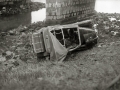 AUTOMOVIL ACCIDENTADO AL CAER DESDE UN PUENTE. (Foto 3/3)