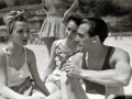 LOS ACTORES LUCHI SOTO Y LUIS PEÑA EN LA PLAYA DE ONDARRETA. (Foto 2/4)