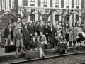 INTEGRANTES DEL ORFEON DONOSTIARRA EN LA ESTACION DEL NORTE CON DESTINO A MURCIA. (Foto 4/4)