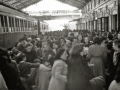 LLEGADA DE INTEGRANTES DEL ORFEON DONOSTIARRA A LA ESTACION DEL NORTE DE SAN SEBASTIAN. (Foto 6/7)