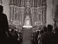 Interior de la iglesia parroquial de San Miguel. Al fondo, el Retablo Mayor, obra de estilo churrigueresco (barroco, siglo XVIII) realizado por Juan Bautista de Suso