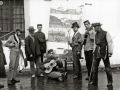 CELEBRACION DE UNA FIESTA EN EL PATIO DE UN ACUARTELAMIENTO. (Foto 2/2)