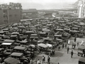 COCHES EN EL EXTERIOR DE LA PLAZA DE TOROS DE "EL TXOFRE". (Foto 1/1)
