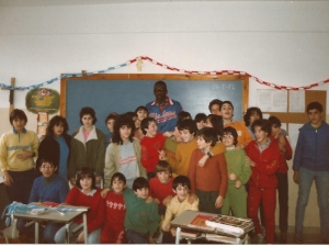 VISITA ESSIE HOLLIS COLEGIO MARÍA REINA 1986
