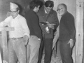 Jorge Oteiza en el taller de las esculturas