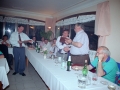 Entrega de obsequios en la celebración de la comida