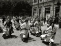COMPETICION FEMENINA DE MOTOS VESPA POR LAS CALLES DE SAN SEBASTIAN. (Foto 11/16)
