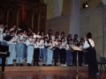 Actuación del coro de la ikastola en Santa Ana