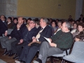 Asistentes a un concierto en la Iglesia de Santa Ana : entre el público de la primera fila, Eli Galdos