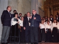 Actos de homenaje durante un concierto en la Iglesia de Santa Ana : a la izquierda de la imagen, Eli Galdos