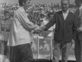 Entrega de premio a pastor