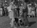 Entrega de trofeo a pastor