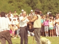 Entregando trofeo a pastor