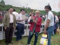 Entrega de un trofeo a un pastor. Entre los presentes el alcalde Angel Iturbe