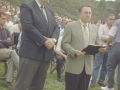 El alcalde Angel Iturbe junto a otro hombre en los actos del concurso