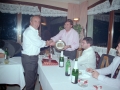 Entrega de obsequios en la celebración de la comida
