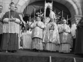 Autoridades religiosas durante el Congreso en la plaza de los Fueros