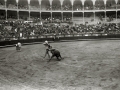 CORRIDA DE TOROS EN UNA PLAZA. (Foto 29/61)