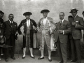 CORRIDA DE TOROS EN UNA PLAZA. (Foto 32/61)