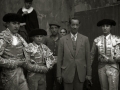 CORRIDA DE TOROS EN UNA PLAZA. (Foto 47/61)