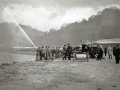 CUERPO DE ZAPADORES DE BOMBEROS DEL AYUNTAMIENTO DE SAN SEBASTIAN HACIENDO UNA DEMOSTRACION EN EL RIO URUMEA. (Foto 3/7)