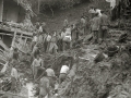 DERRUMBAMIENTO DE UN EDIFICIO JUNTO A LAS VIAS DEL TREN POR UN CORRIMIENTO DE TIERRAS EN EL BARRIO DE ERGOBIA EN ASTIGARRAGA. (Foto 1/6)