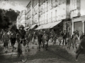 DESFILE DE TROPAS DESTINADAS A LA GUERRA DE AFRICA POR LA CALLE HERNANI ANTES DE EMBARCAR. (Foto 2/3)