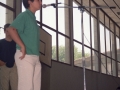 Joven echando bertsos