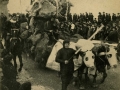 San Sebastián : la Cuaresma arrebatando al Carnaval : carnaval de 1908 / Cliché de Miguel Aguirre, fotógrafo, Alameda 11