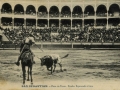 San Sebastián : plaza de toros : picador esperando al toro / Cliché González