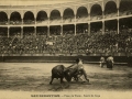 San Sebastián : plaza de toros : suerte de capa / Cliché González