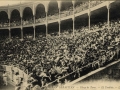 San Sebastián : plaza de toros : el tendido = Saint-Sébastien : les arènes : la foule / LL.