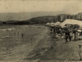 San Sebastián : vista general de la playa de baños / ND Fot.