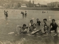 San Sebastián : bañistas en la playa de la Concha