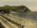 San Sebastián : vista parcial de la playa, al fondo, monte Igueldo = plage de "la Concha", au fond le mont Igueldo = "la Concha" beach, in background the Igueldo mont