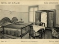 San Sebastián : hotel San Ignacio, Easo 25 : interior de una habitación