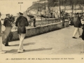 San-Sebastián : SS.MM. el Rey y la Reina regresando del Club Náutico / M. D.