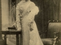 S. M. Victoria Eugenia, Reina de España / Cliché Gonzalès