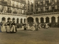 San Sebastián : Artzaias e Iñudes en la plaza de la Constitución