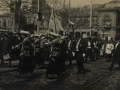 San Sebastián : desfile de autoridades frente al Ayuntamiento