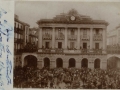 San Sebastián : vaquillas en la plaza de la Constitución