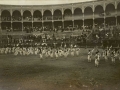San Sebastián : danzas populares en la plaza de toros