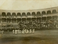 San Sebastián : danzas populares en la plaza de toros