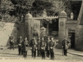 San Sebastián : entrada de Miramar y guardia de los Miqueletes / LL.
