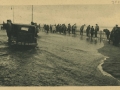 San Sebastián : coches y curiosos durante el temporal en el Paseo Nuevo / Foto Marín