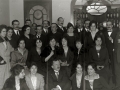EL COMPOSITOR SECUNDINO ESNAOLA JUNTO A UN GRUPO DE PERSONAS. (Foto 1/1)